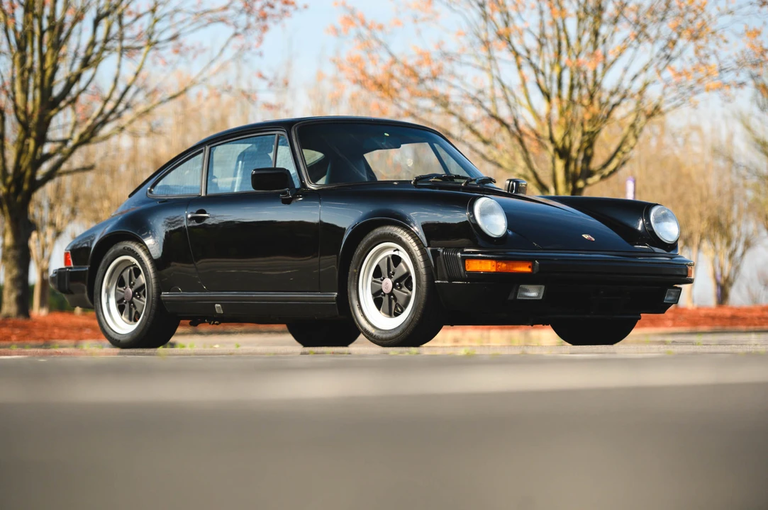 1988 Porsche 911 Carrera 3.2 - Image 2 of 31