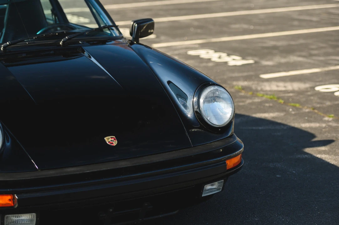 1988 Porsche 911 Carrera 3.2 - Image 25 of 31