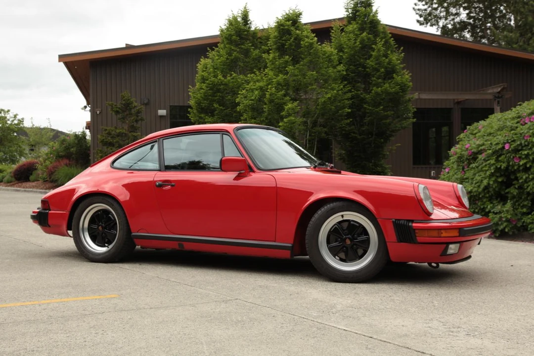 1988 Porsche 911 Carrera 3.2 - Image 6 of 31