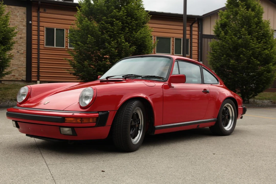 1988 Porsche 911 Carrera 3.2 - Image 28 of 31