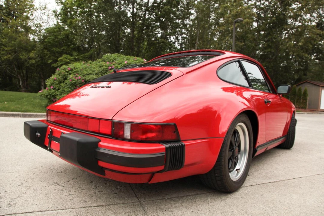 1988 Porsche 911 Carrera 3.2 - Image 14 of 31
