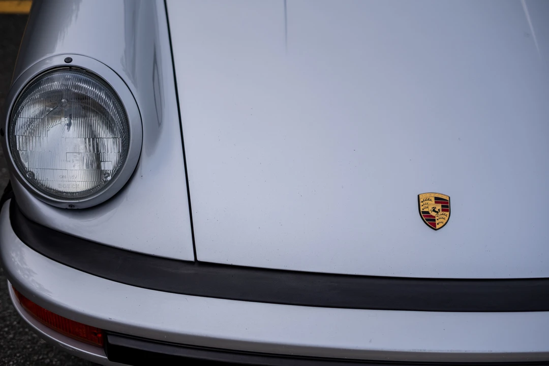 1988 Porsche 911 Carrera 3.2 - Image 25 of 31