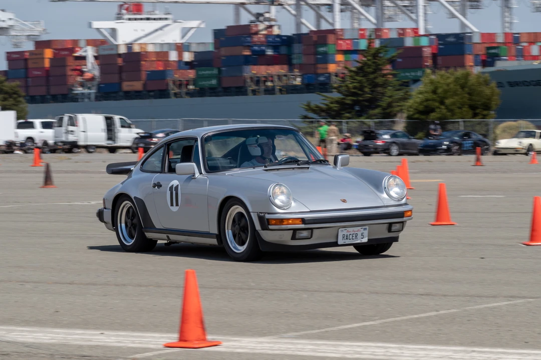 1988 Porsche 911 Carrera 3.2 - Image 21 of 31