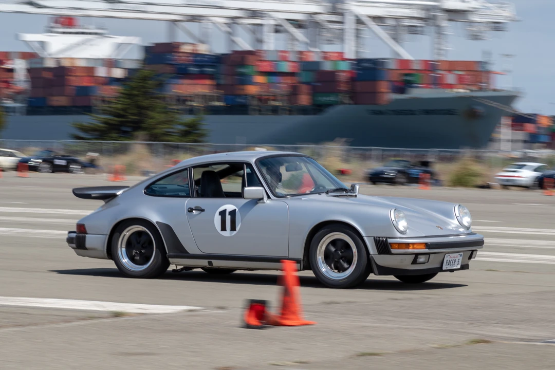 1988 Porsche 911 Carrera 3.2 - Image 22 of 31