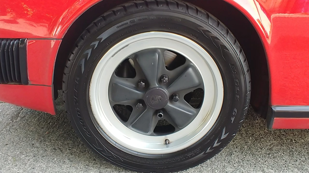 1988 Porsche 911 Carrera 3.2 - Image 27 of 31
