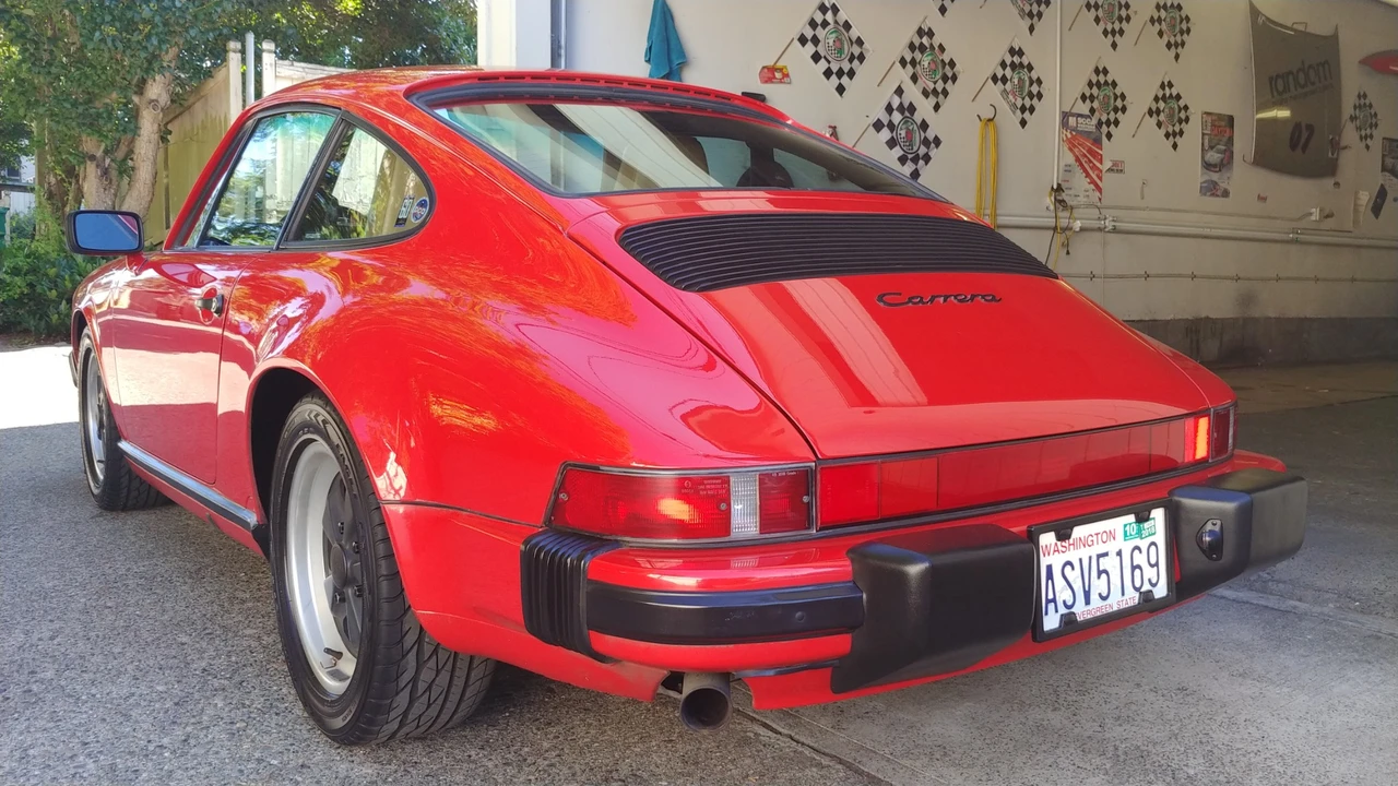 1988 Porsche 911 Carrera 3.2 - Image 10 of 31