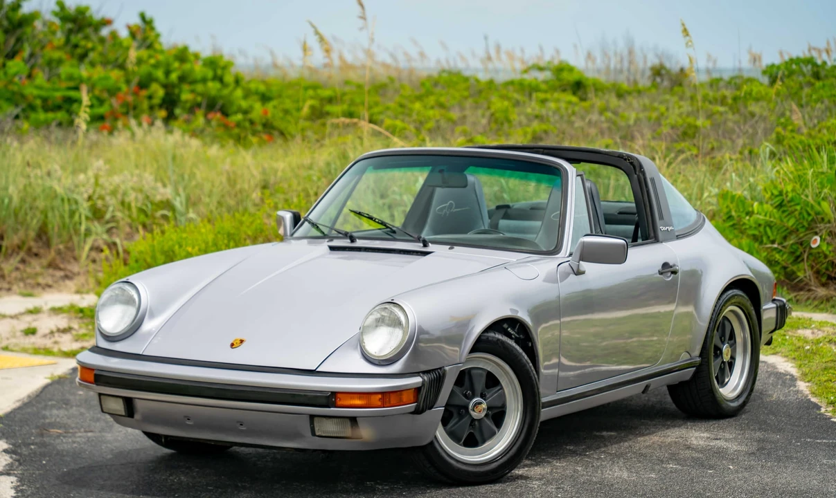 1988 Porsche 911 Carrera 3.2 - Image 7 of 31