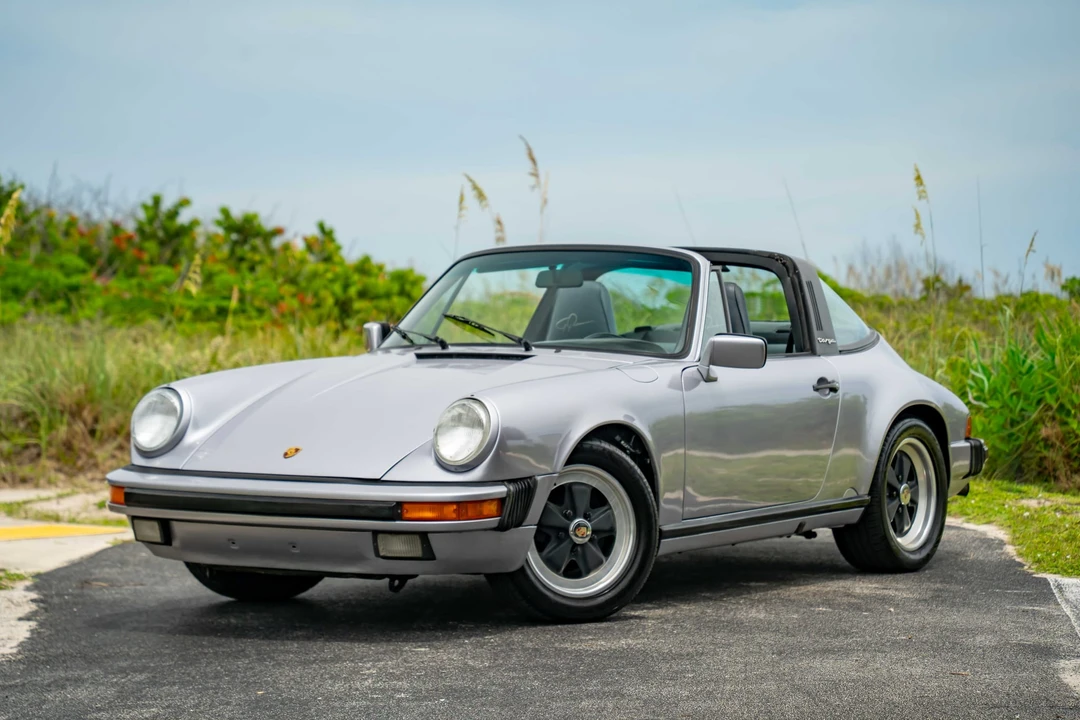 1988 Porsche 911 Carrera 3.2 - Image 8 of 31