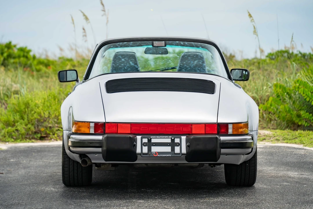 1988 Porsche 911 Carrera 3.2 - Image 16 of 31