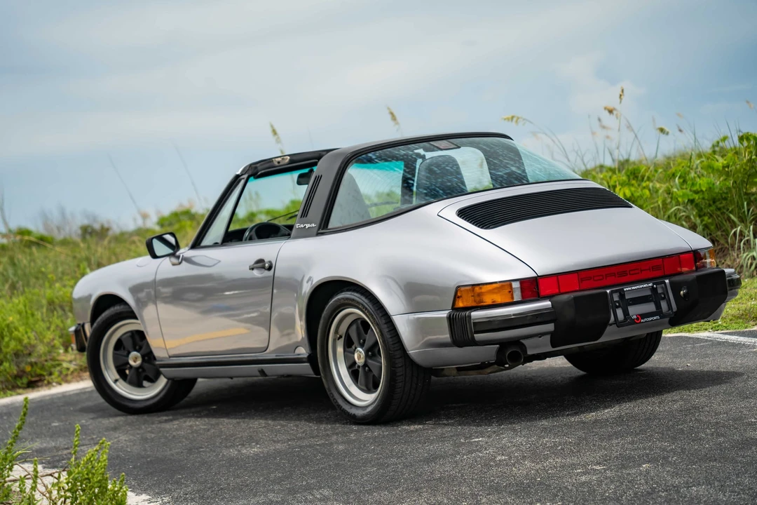1988 Porsche 911 Carrera 3.2 - Image 13 of 31