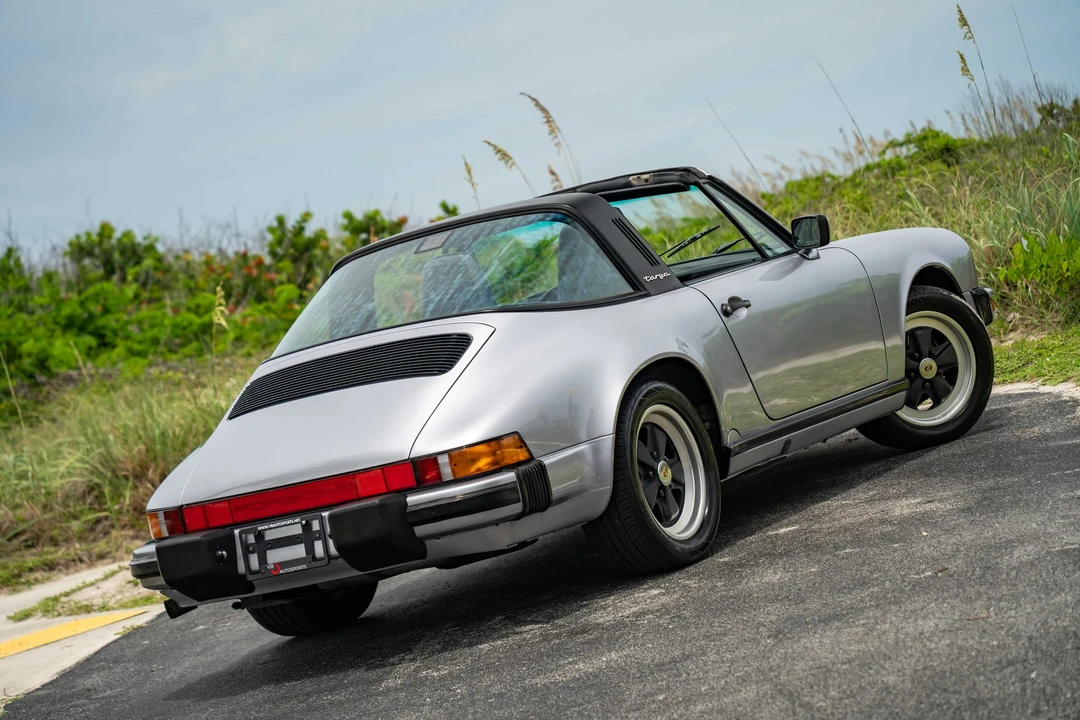1988 Porsche 911 Carrera 3.2 - Image 20 of 31