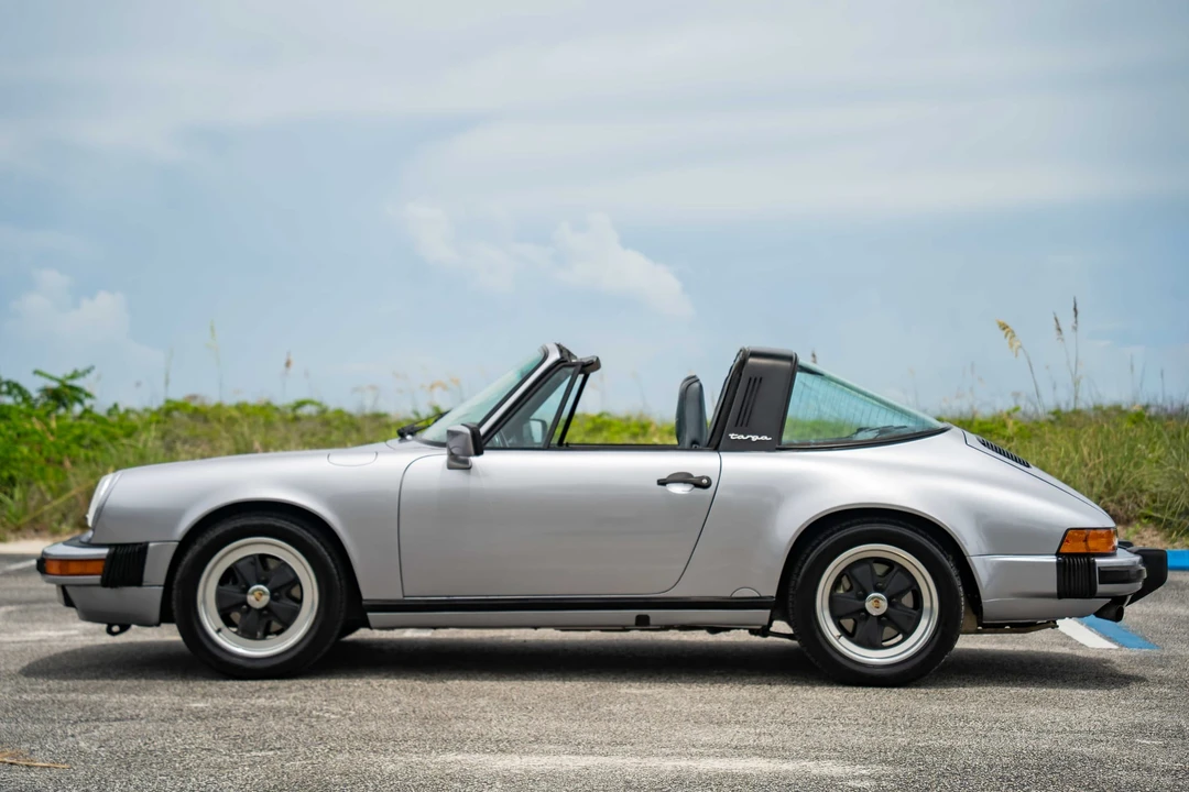 1988 Porsche 911 Carrera 3.2 - Image 12 of 31