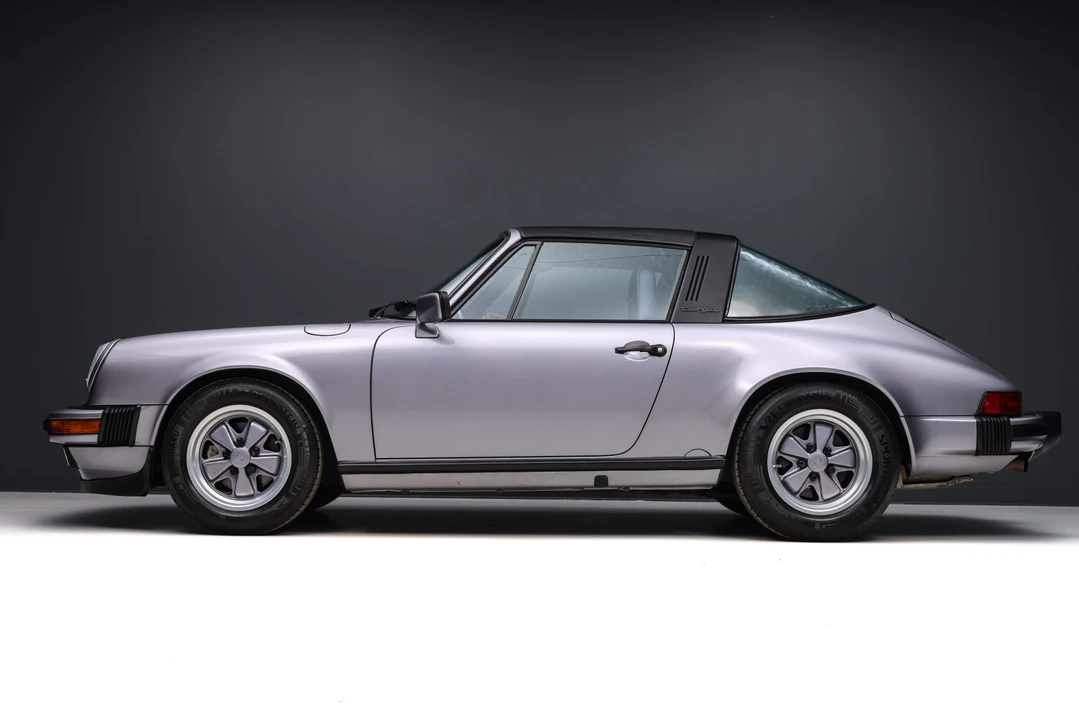 1988 Porsche 911 Carrera 3.2 - Image 5 of 31