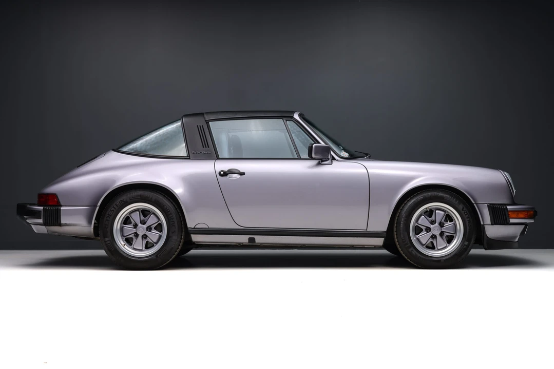 1988 Porsche 911 Carrera 3.2 - Image 13 of 31