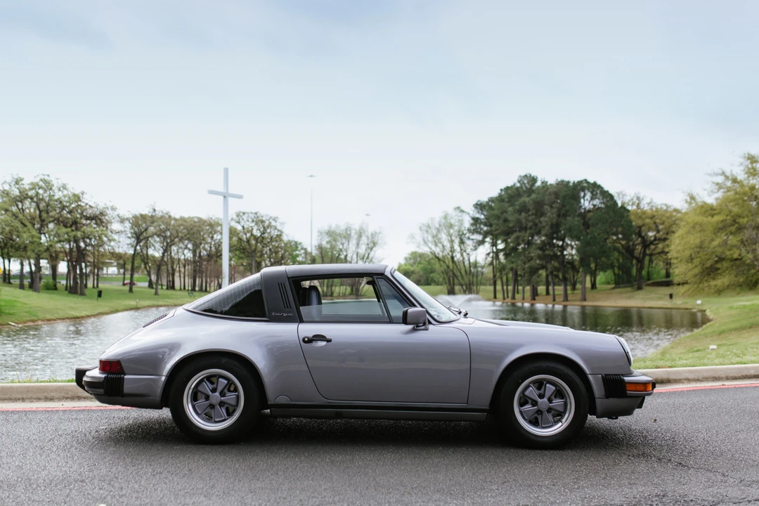1988 Porsche 911 Carrera 3.2 - Image 14 of 31