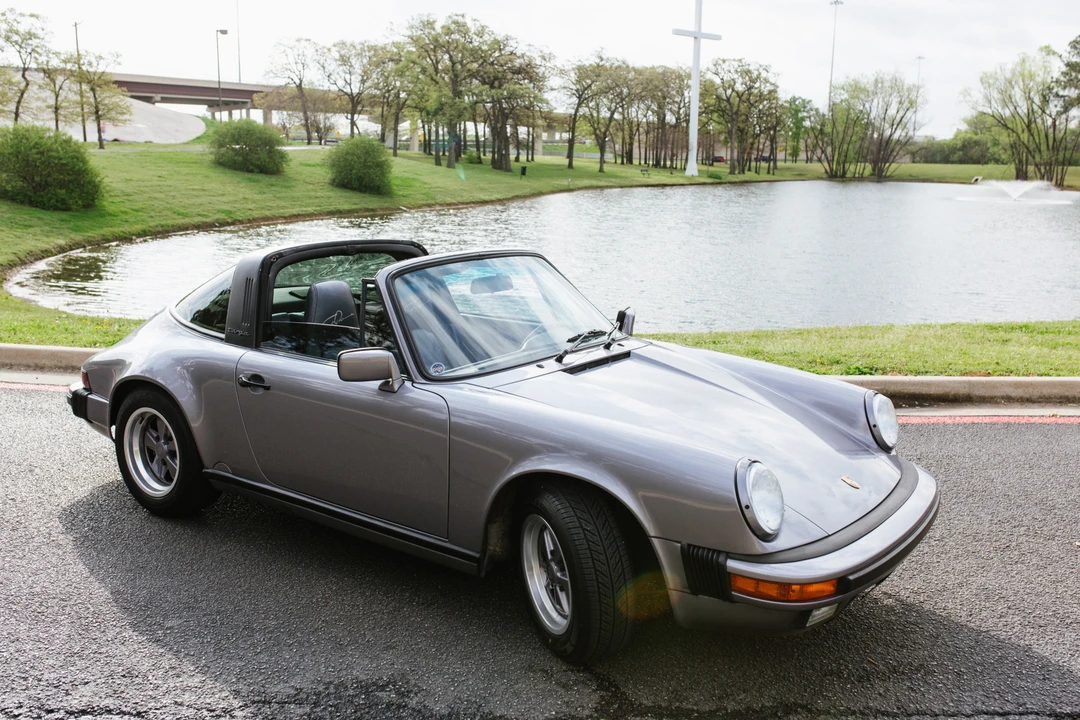 1988 Porsche 911 Carrera 3.2 - Image 12 of 31