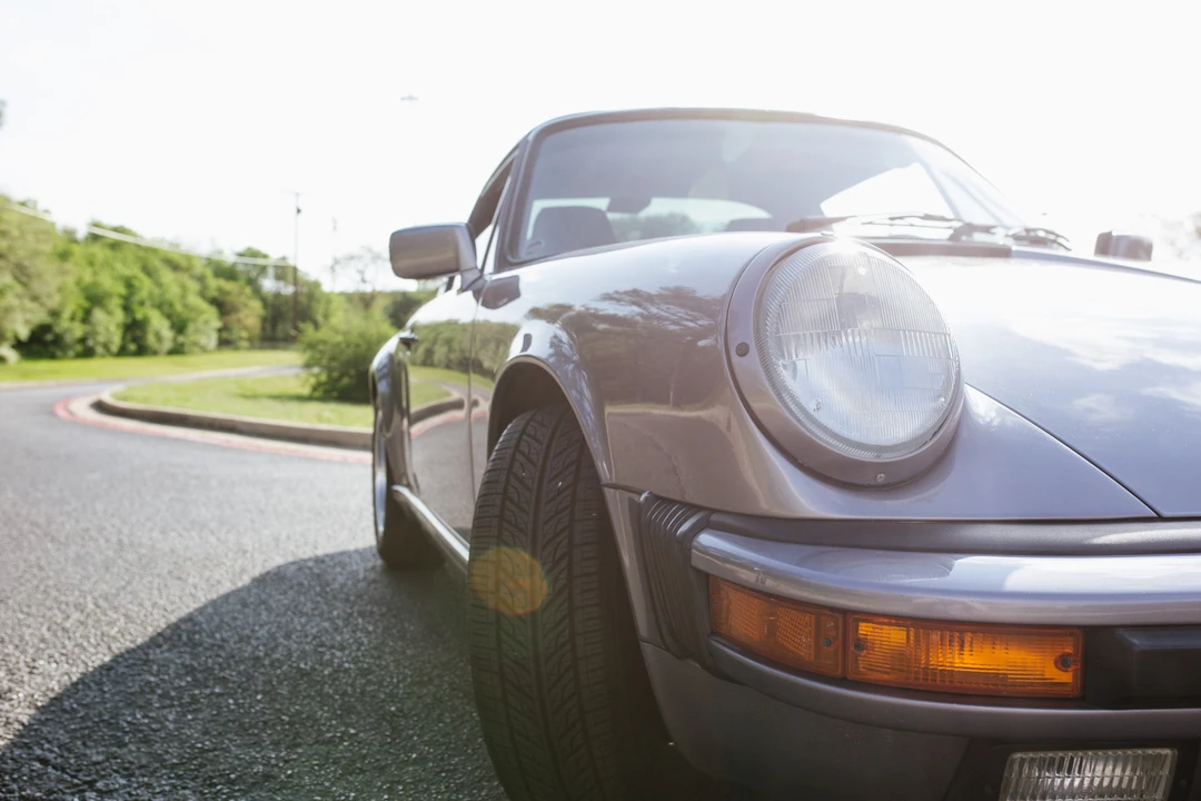 1988 Porsche 911 Carrera 3.2 - Image 19 of 31