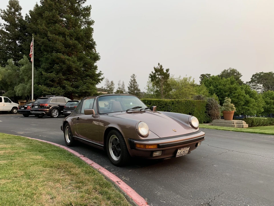 1988 Porsche 911 Carrera 3.2 - Image 6 of 31
