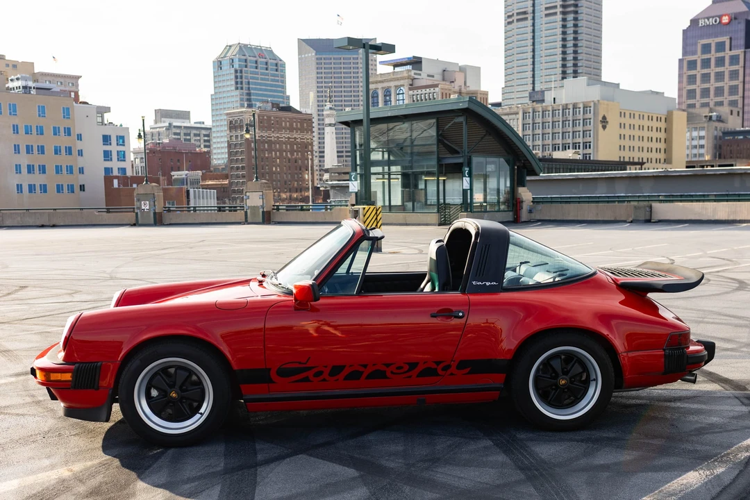1988 Porsche 911 Carrera 3.2 - Image 8 of 31