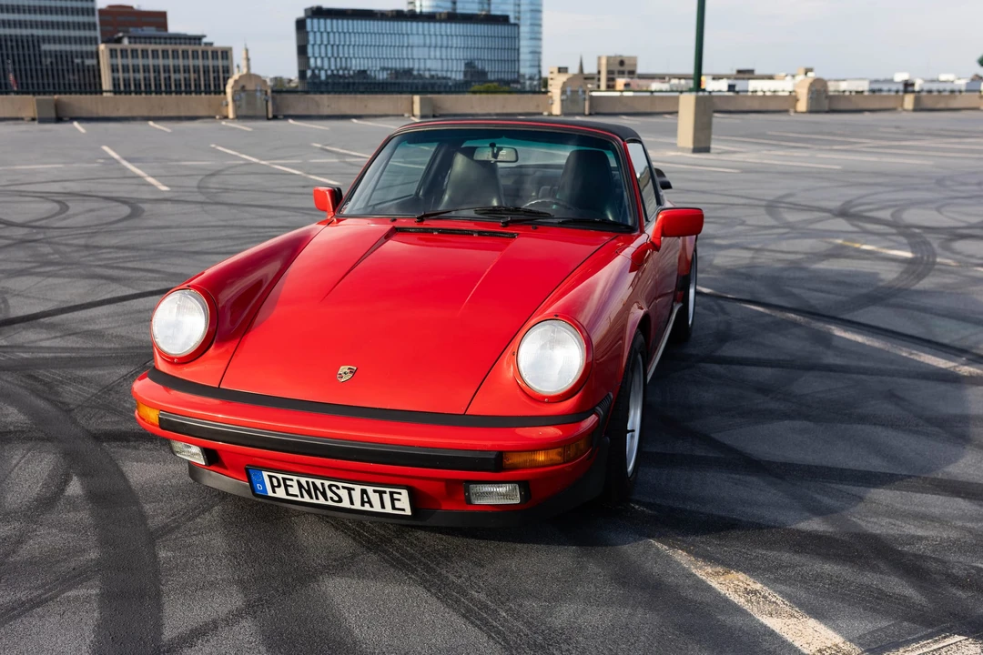 1988 Porsche 911 Carrera 3.2 - Image 10 of 31