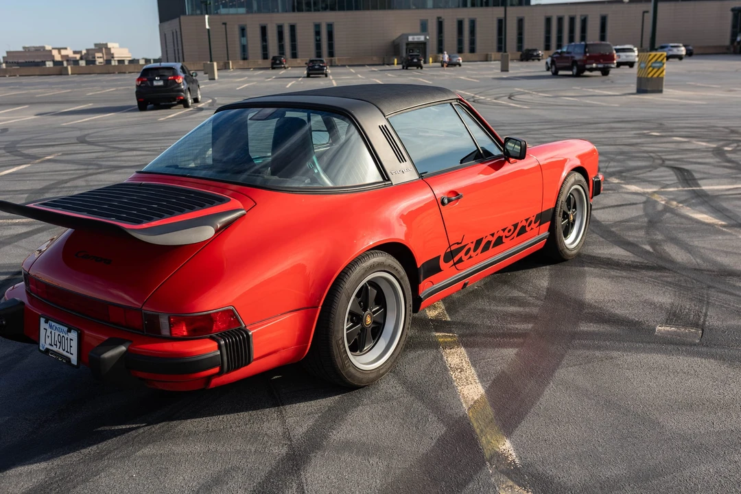 1988 Porsche 911 Carrera 3.2 - Image 15 of 31