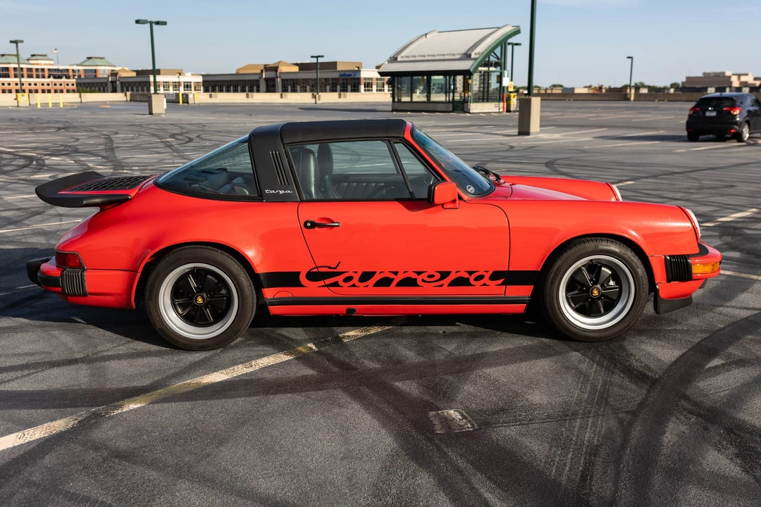 1988 Porsche 911 Carrera 3.2 - Image 14 of 31