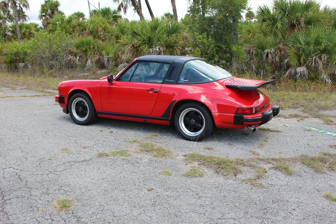 1988 Porsche 911 Carrera 3.2 - Image 8 of 31