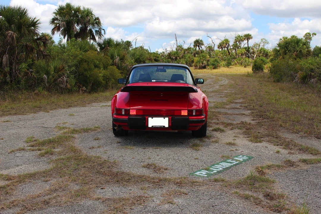 1988 Porsche 911 Carrera 3.2 - Image 12 of 31