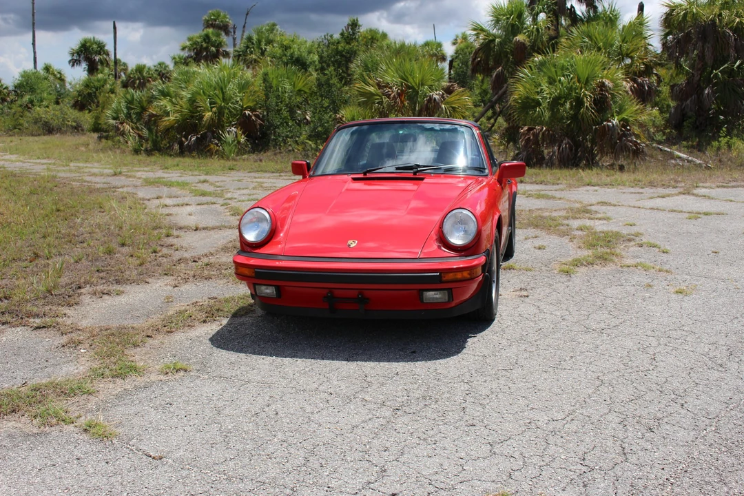 1988 Porsche 911 Carrera 3.2 - Image 4 of 31