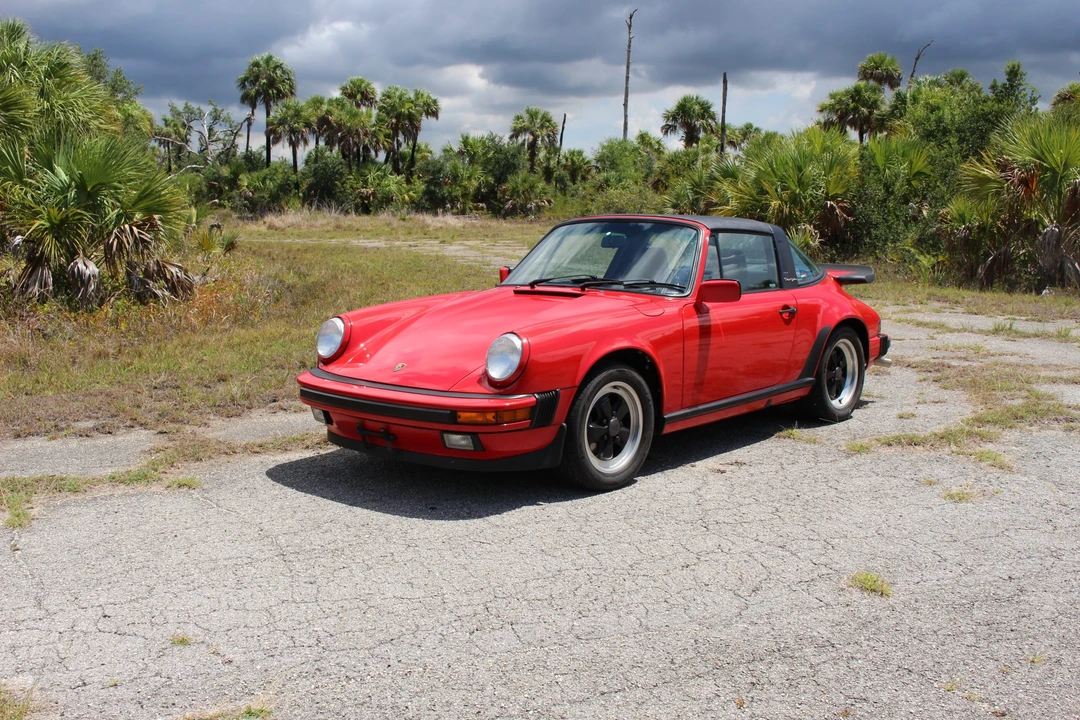 1988 Porsche 911 Carrera 3.2 - Image 5 of 31