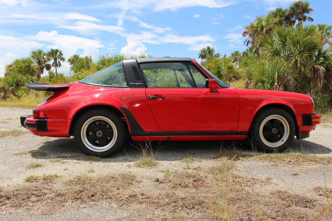 1988 Porsche 911 Carrera 3.2 - Image 18 of 31