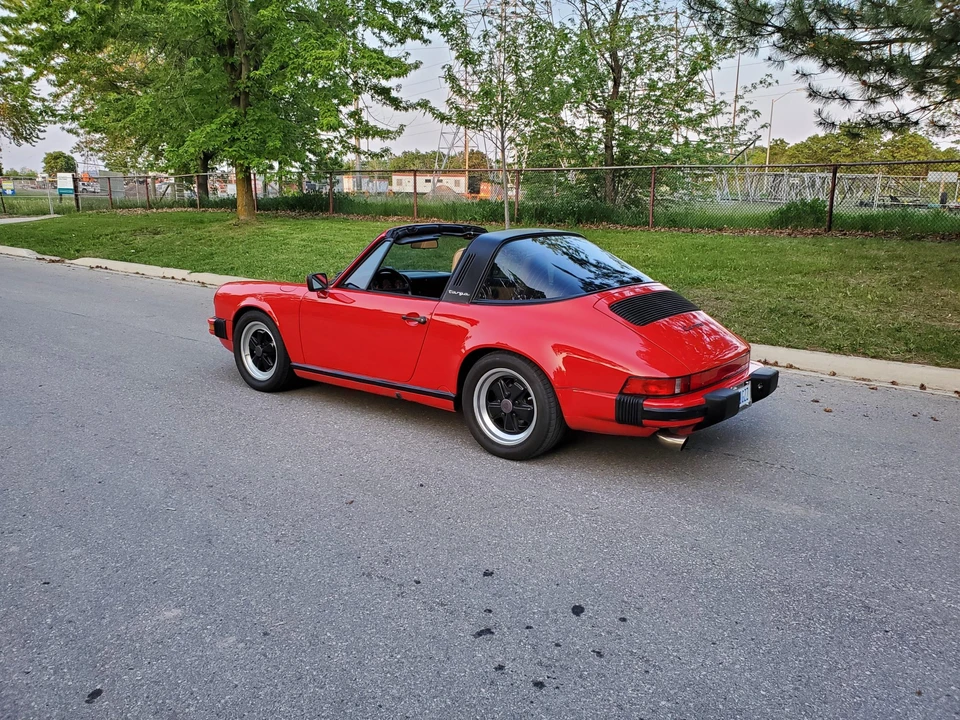 1988 Porsche 911 Carrera 3.2 - Image 8 of 31