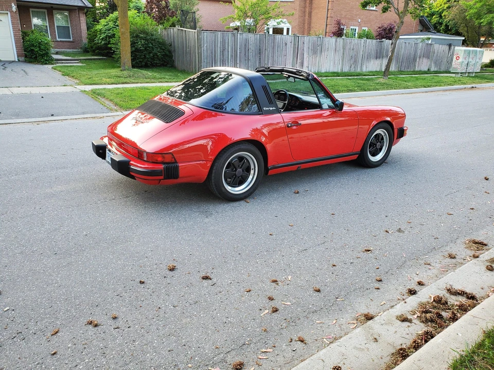 1988 Porsche 911 Carrera 3.2 - Image 11 of 31