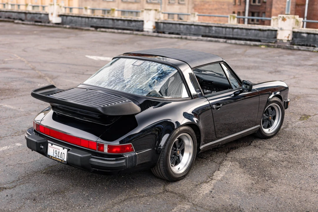 1988 Porsche 911 Carrera 3.2 - Image 25 of 31