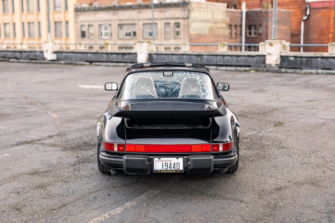 1988 Porsche 911 Carrera 3.2 - Image 14 of 31