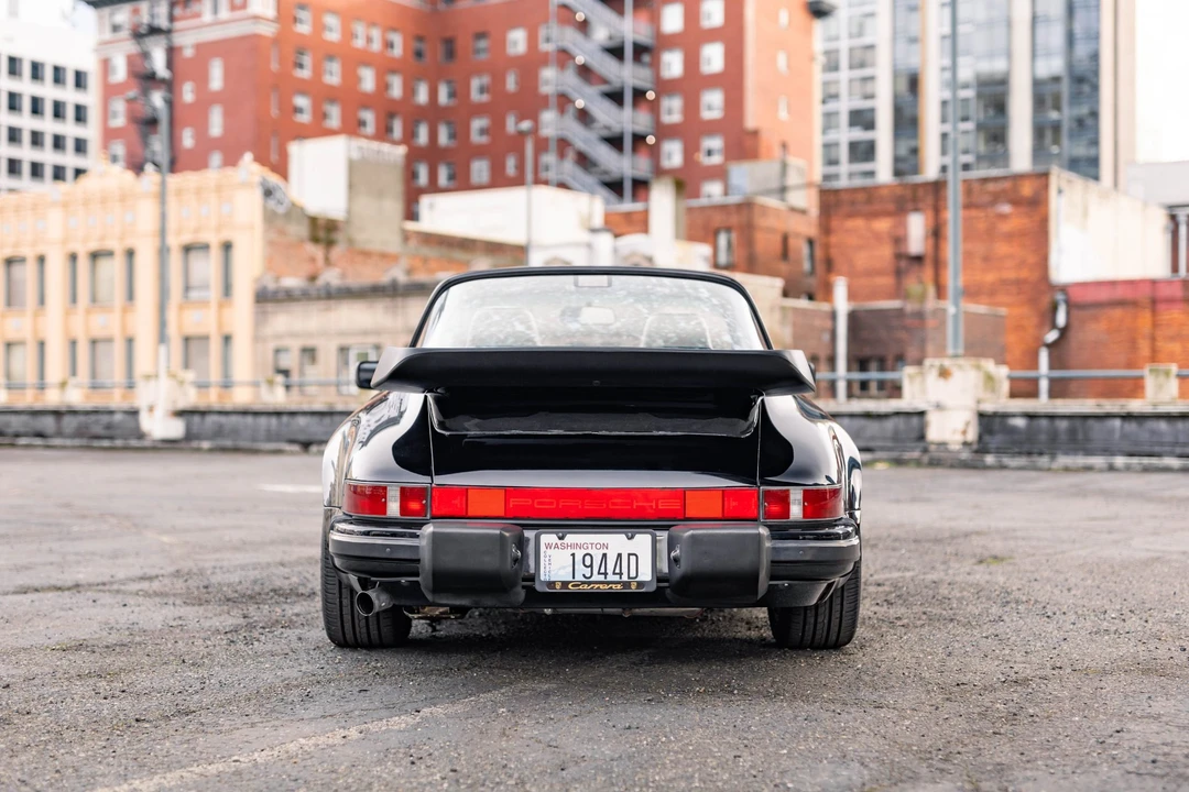 1988 Porsche 911 Carrera 3.2 - Image 15 of 31