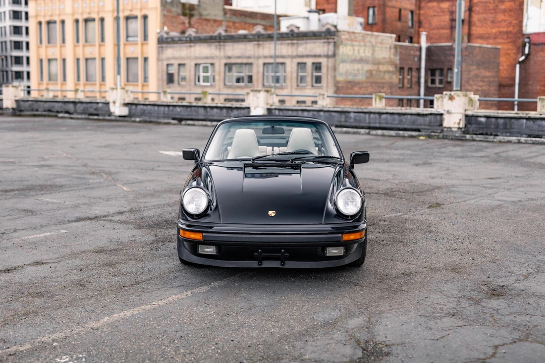 1988 Porsche 911 Carrera 3.2 - Image 30 of 31