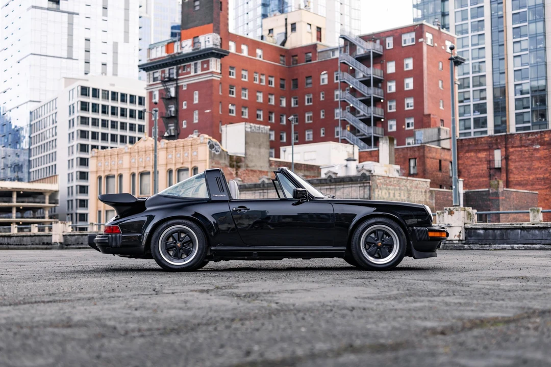 1988 Porsche 911 Carrera 3.2 - Image 28 of 31