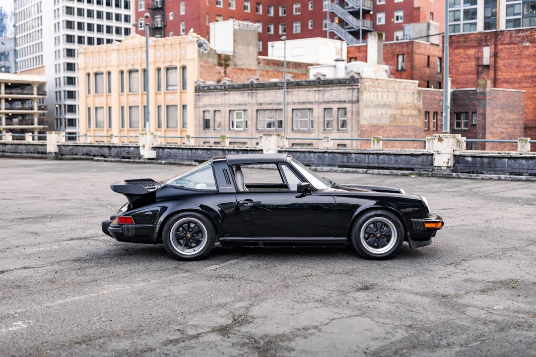 1988 Porsche 911 Carrera 3.2 - Image 26 of 31