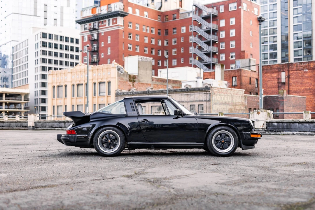 1988 Porsche 911 Carrera 3.2 - Image 27 of 31