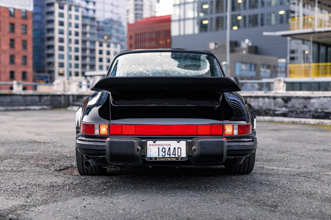1988 Porsche 911 Carrera 3.2 - Image 17 of 31