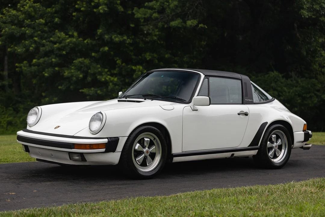 1988 Porsche 911 Carrera 3.2 - Image 9 of 31