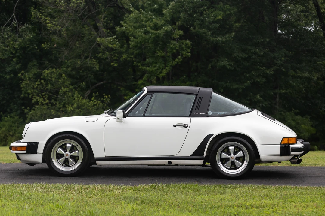 1988 Porsche 911 Carrera 3.2 - Image 11 of 31