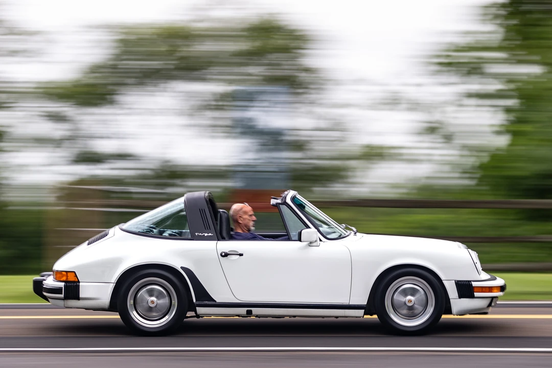 1988 Porsche 911 Carrera 3.2 - Image 5 of 31