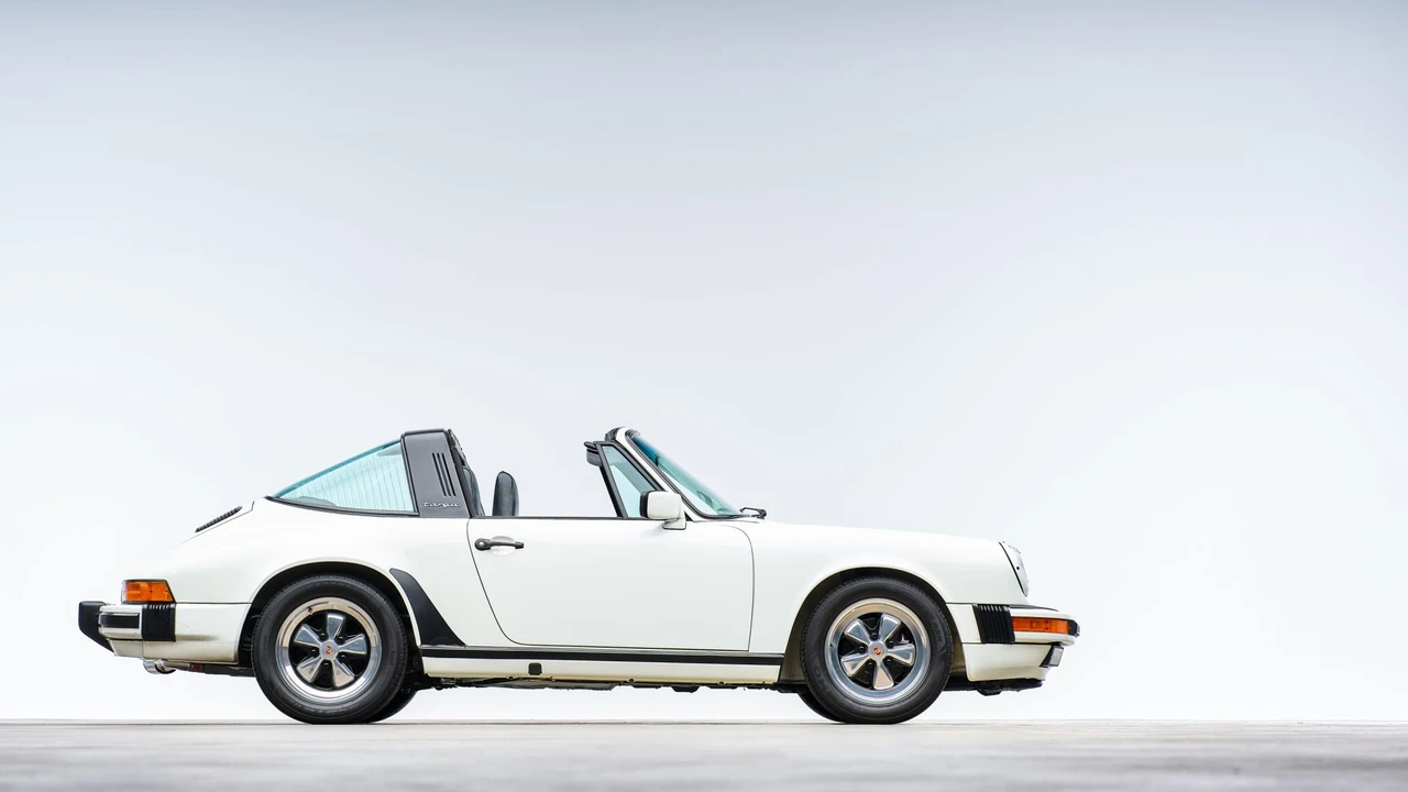 1988 Porsche 911 Carrera 3.2 - Image 7 of 31