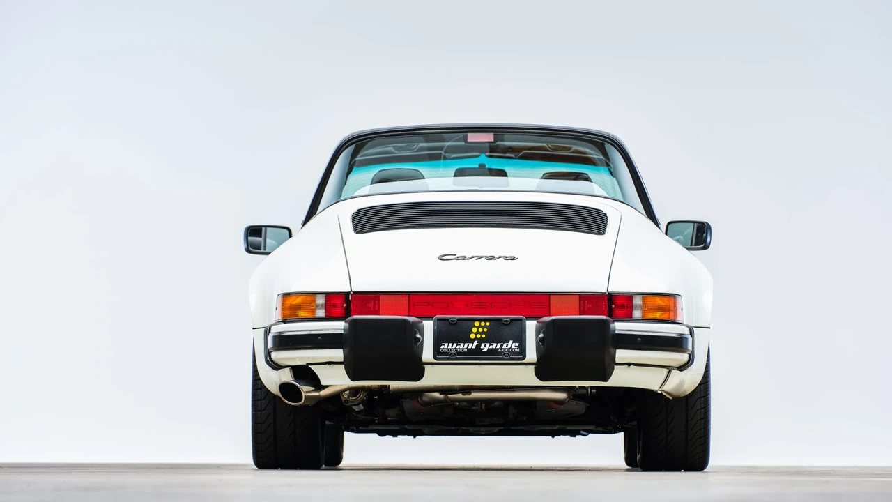 1988 Porsche 911 Carrera 3.2 - Image 10 of 31