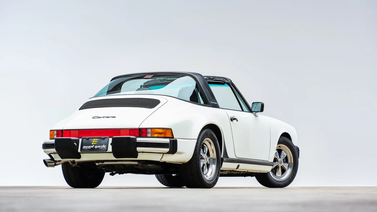 1988 Porsche 911 Carrera 3.2 - Image 14 of 31