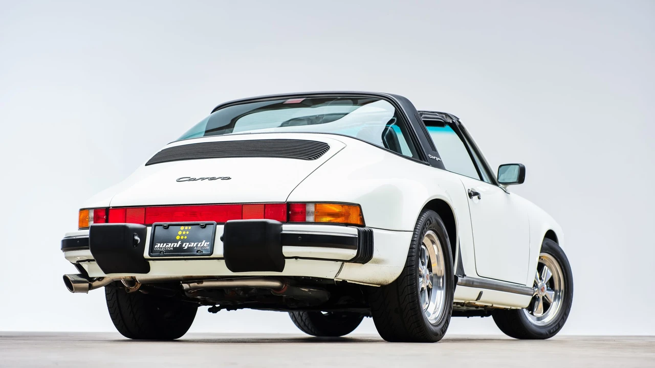 1988 Porsche 911 Carrera 3.2 - Image 15 of 31