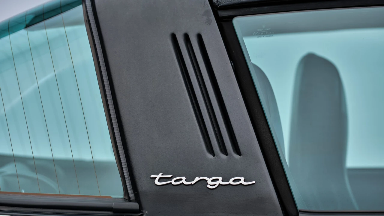 1988 Porsche 911 Carrera 3.2 - Image 30 of 31