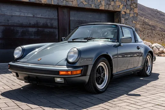 1988 Porsche 911 Carrera Targa